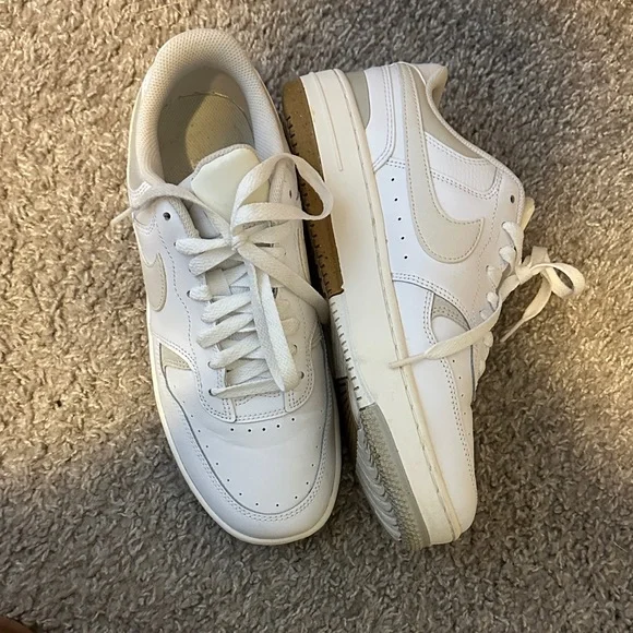 Nike Light Gray Sneakers - Picture 1 of 4